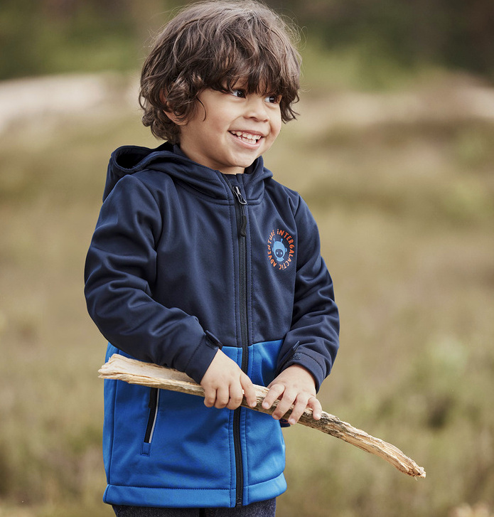 ☘️ Klučičí SOFTSHELLOVÁ BUNDA modrá s mimozemšťanem vel. 110/116